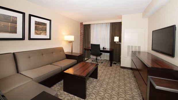 Images DoubleTree by Hilton Hotel & Suites Charleston Airport