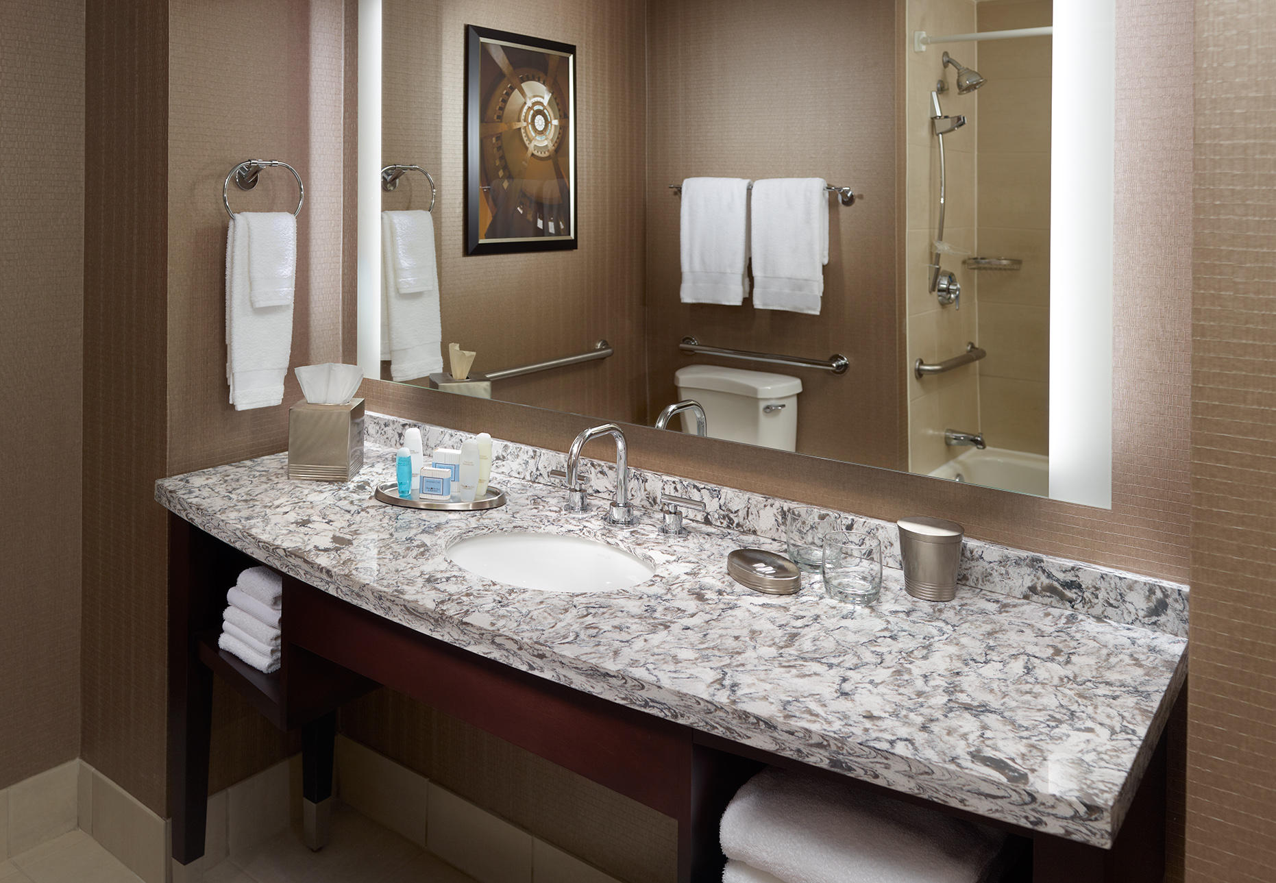 Guest bathroom - Omni Providence Hotel