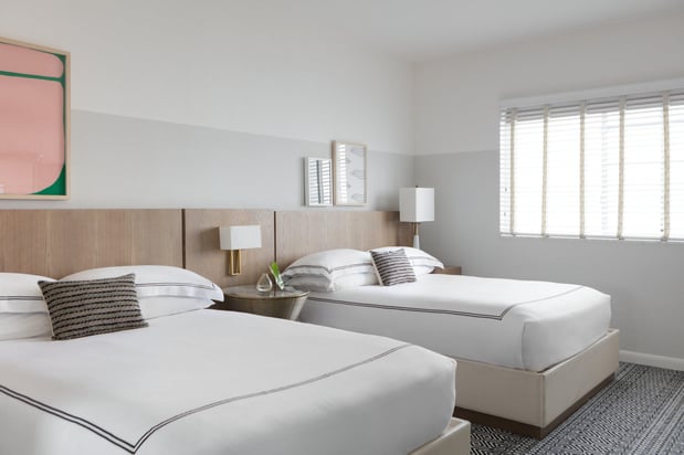 Images Kimpton Surfcomber Hotel by IHG