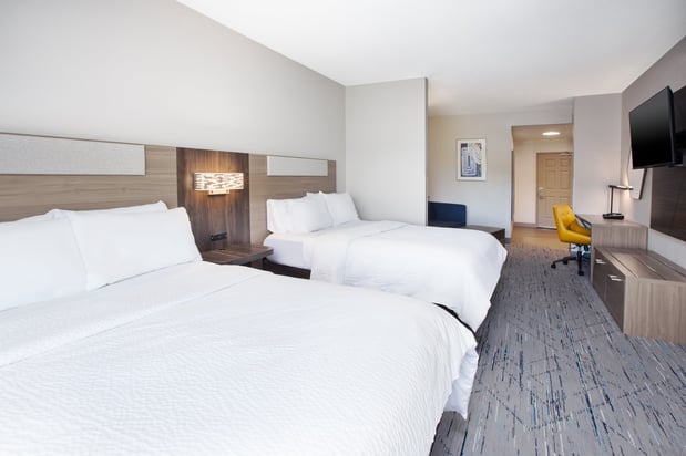 Images Holiday Inn Express & Suites Milwaukee NW – Park Place by IHG