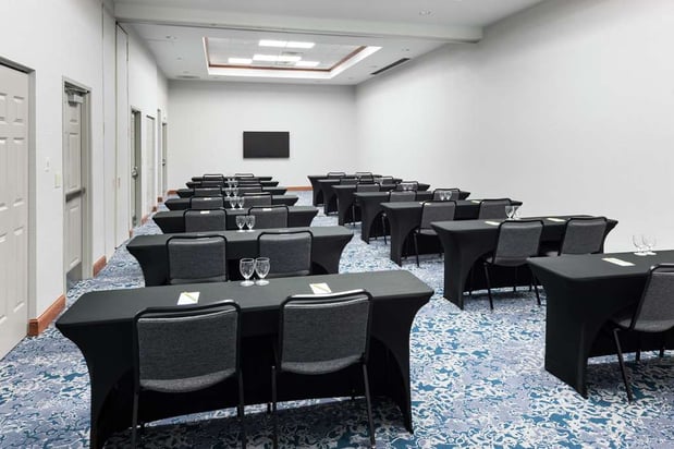 Images Hilton Garden Inn Lake Forest Mettawa