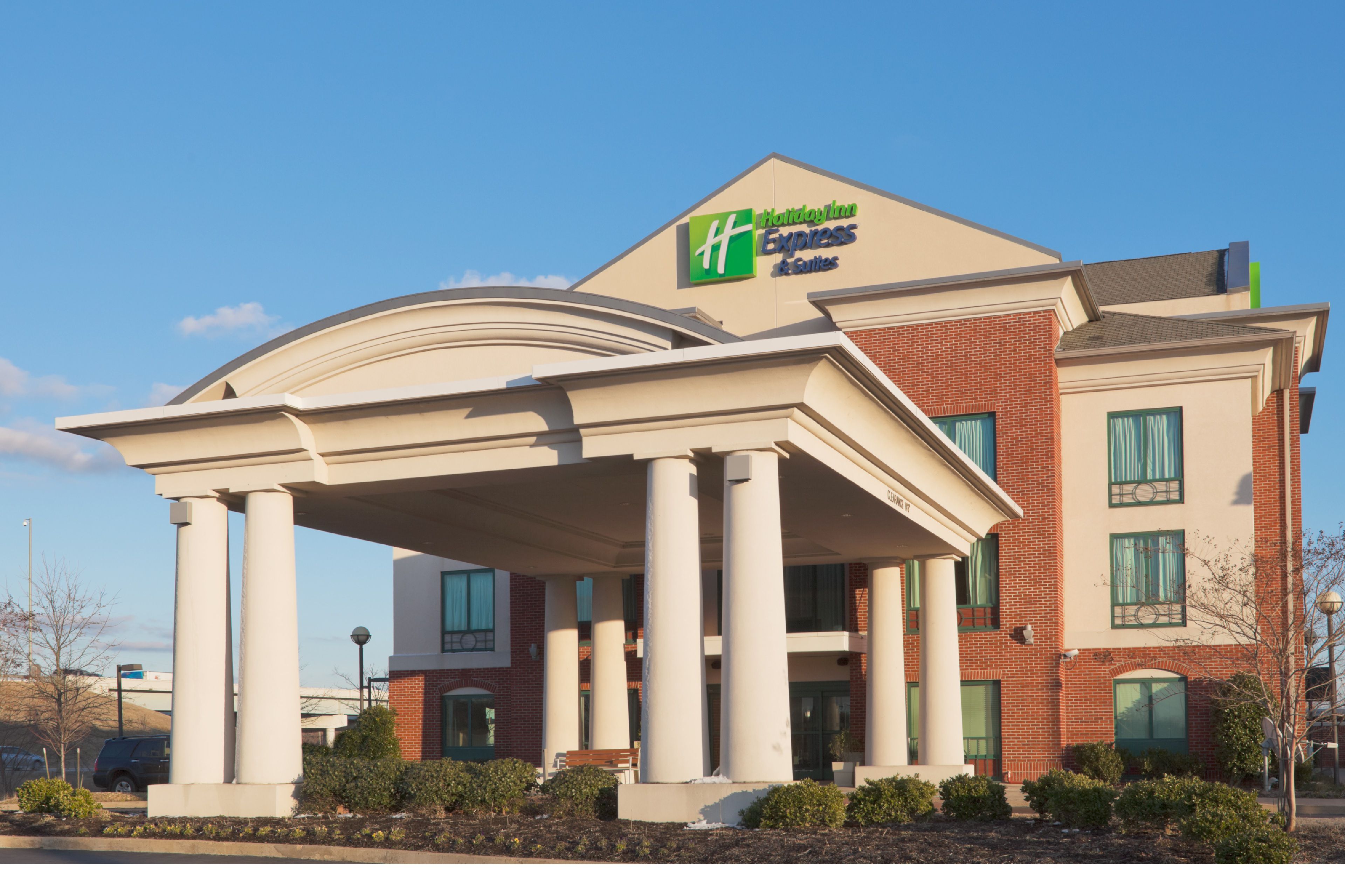 Holiday Inn Express Memphis East I-240 in Memphis, TN - (901) 367-1...