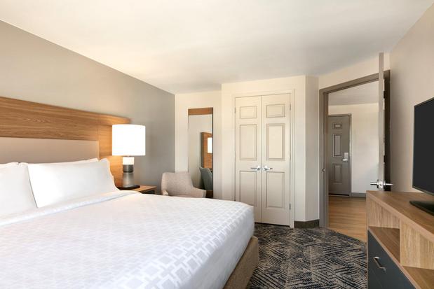 Images Candlewood Suites Fayetteville Fort Bragg by IHG
