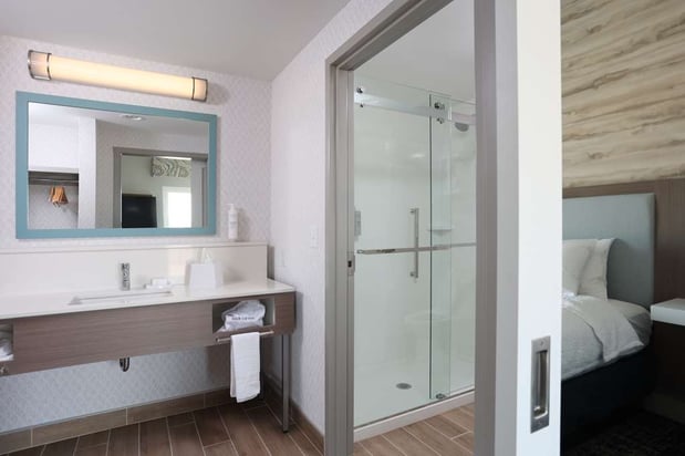 Images Hampton Inn & Suites Manistee Waterfront