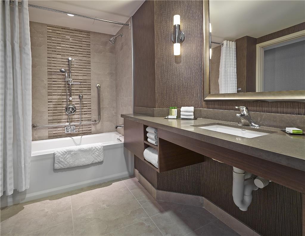 Images DoubleTree by Hilton Hotel West Edmonton