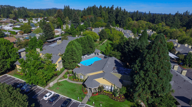 Images Commons at Avalon Park Apartments