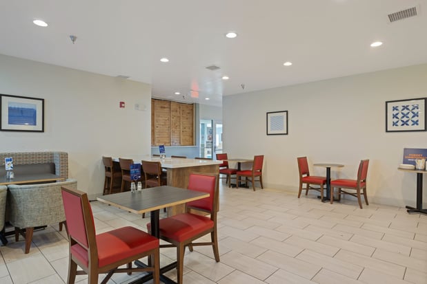 Images Holiday Inn Express & Suites Torrington by IHG