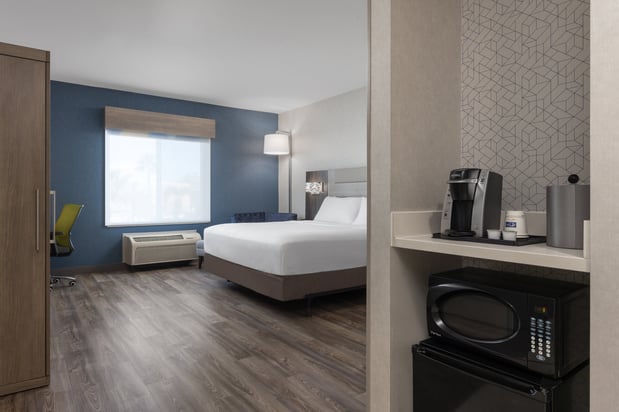 Images Holiday Inn Express & Suites Sacramento NE Cal Expo by IHG