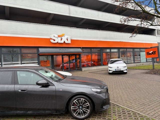 SIXT Auto- und Transportervermietung Essen Limbecker Platz, Ostfeldstr. 9 in Essen