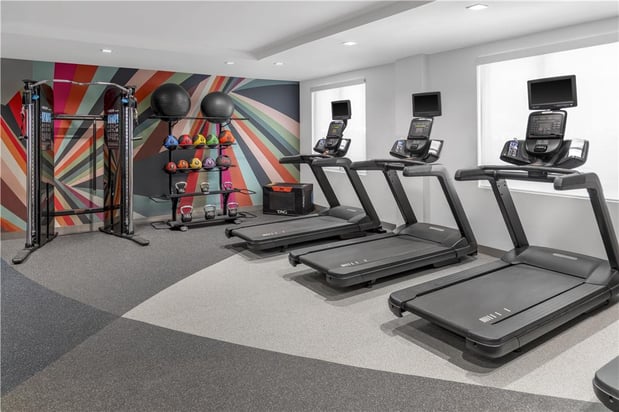 Images Hilton Garden Inn Queens/JFK Airport