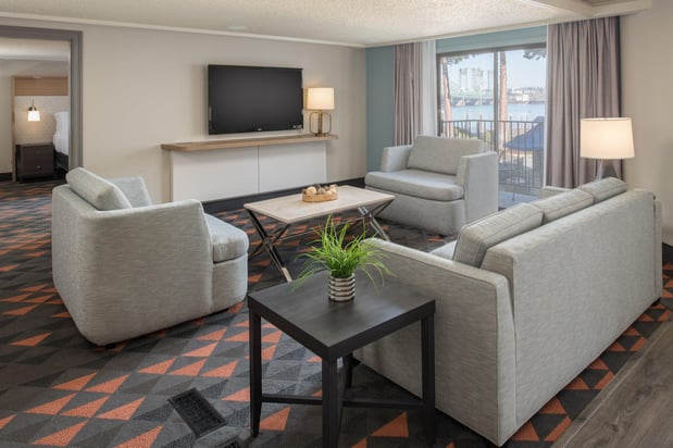 Images Holiday Inn Portland - Columbia Riverfront by IHG