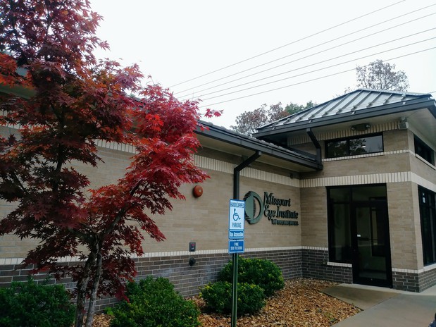 Images Missouri Eye Institute