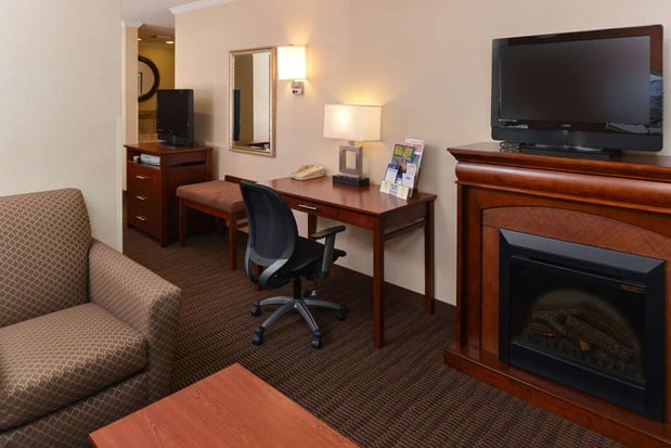 Images Best Western Plus Landmark Inn