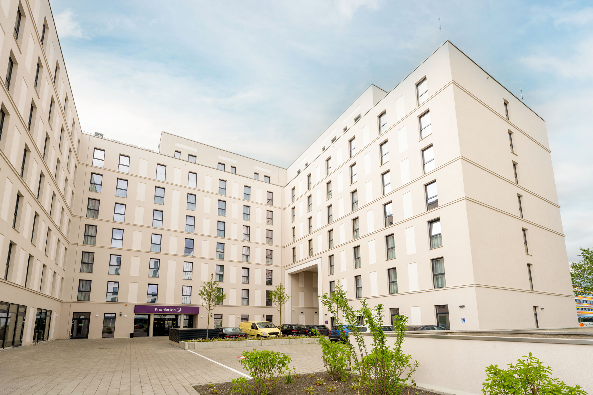 Bild 17 Premier Inn Berlin Airport Hotel in Berlin