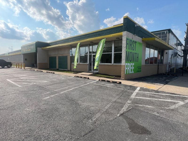 Images Extra Space Storage