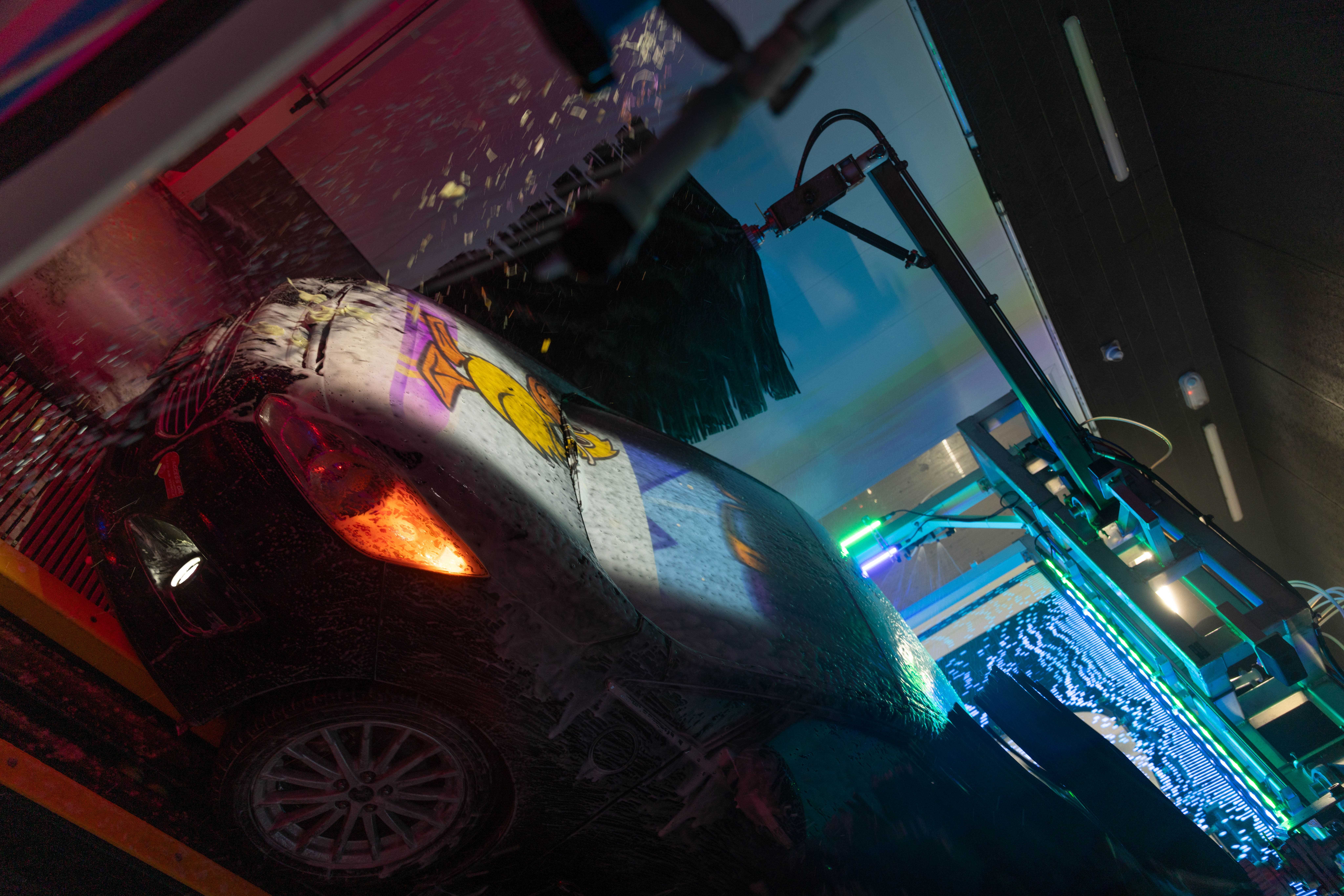 Every wash is an experience. Dynamic light projections and vibrant tunnel lighting make Quick Quack Car Wash unlike anything else. Fast, clean, and loved by drivers everywhere.