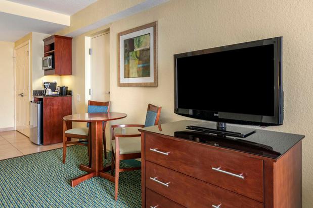 Images Holiday Inn Resort Orlando Lake Buena Vista by IHG