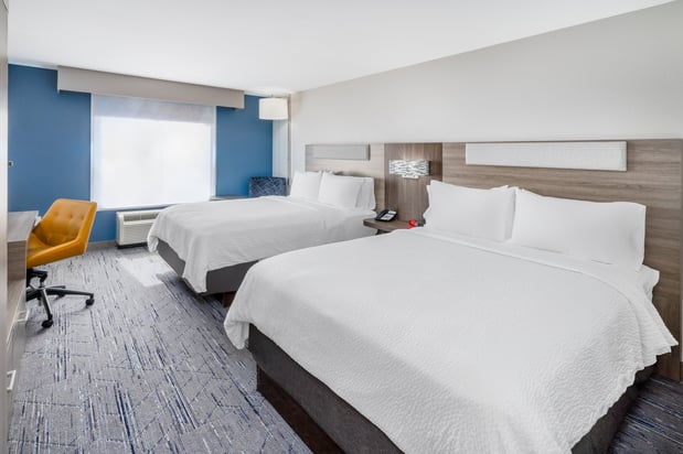 Images Holiday Inn Express & Suites Colorado Springs-First & Main by IHG