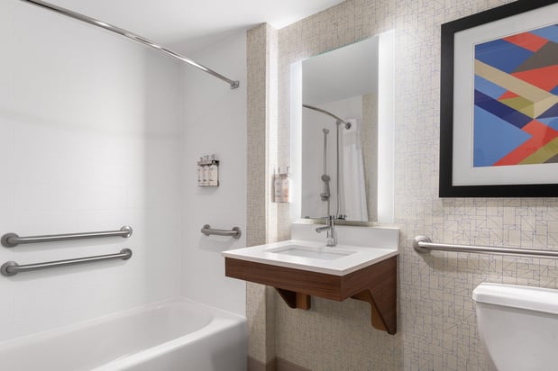 Images Holiday Inn Express & Suites Coralville by IHG