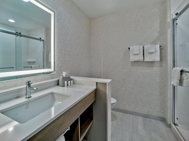 Images Holiday Inn Express & Suites Huntsville – Space Center by IHG