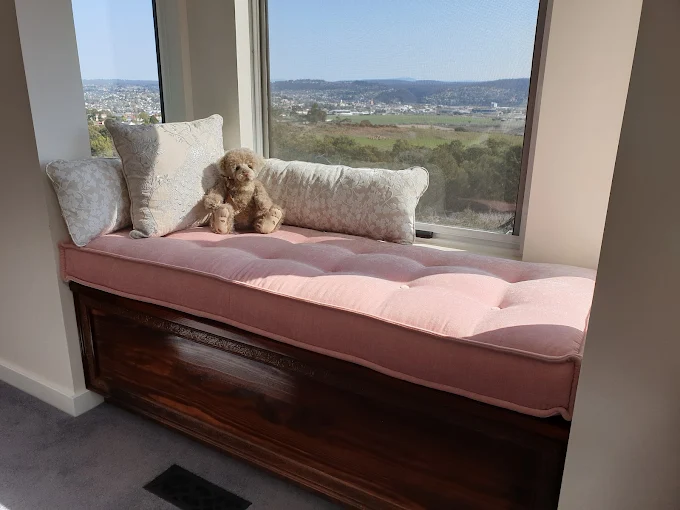 Images Tasma Upholsterers