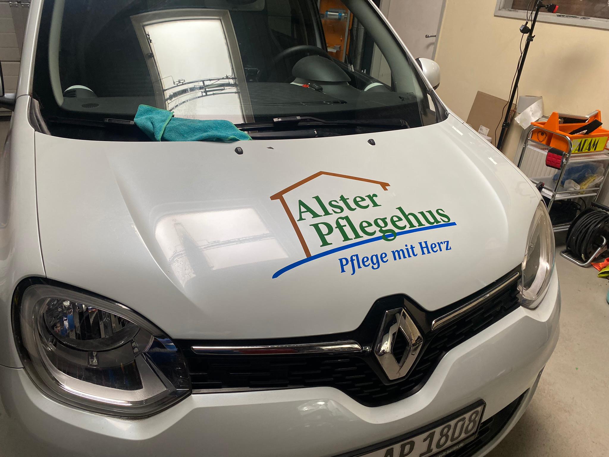 Adam Car Tattoo, Bornmoor 1 in Hamburg