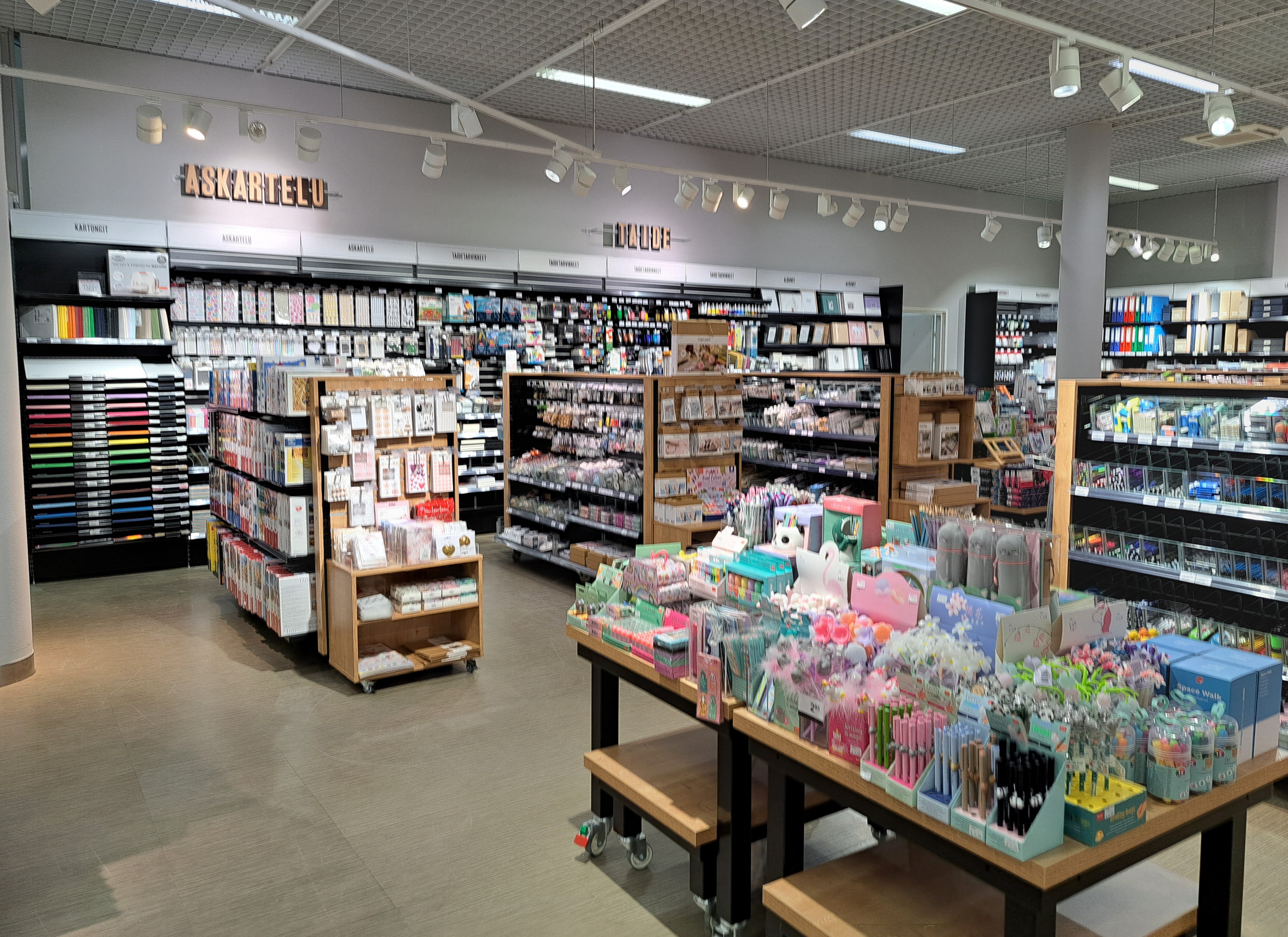 Images Suomalainen Kirjakauppa Salo Kauppakeskus Plaza