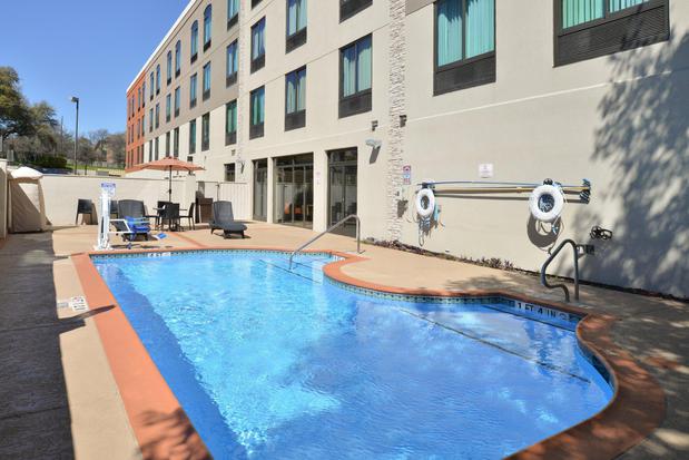 Images Holiday Inn Express & Suites Austin North Central by IHG