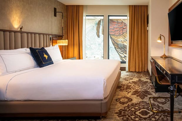 Images The Peregrine Omaha Downtown, Curio Collection by Hilton