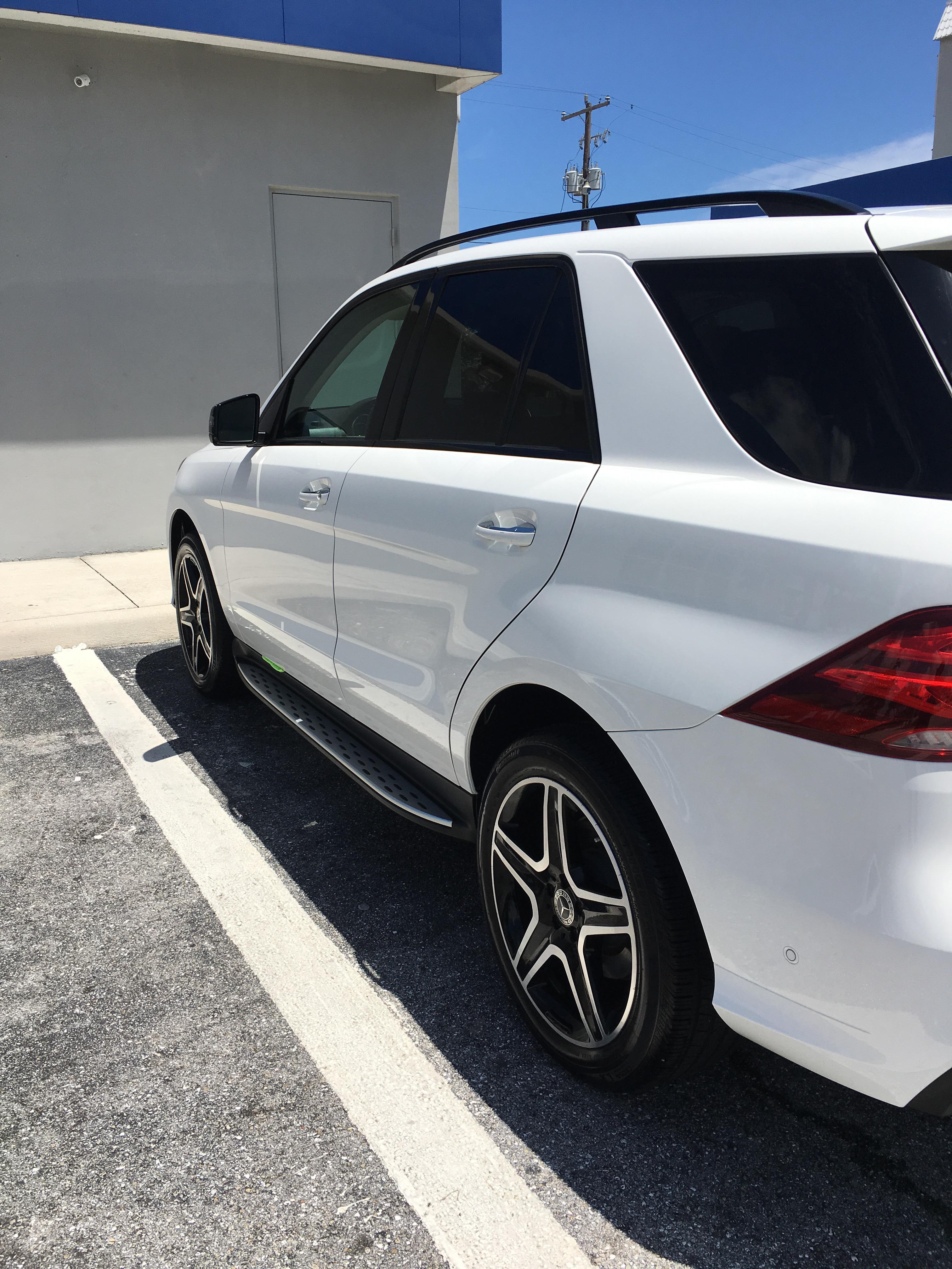 Hector's Car Wash Photo