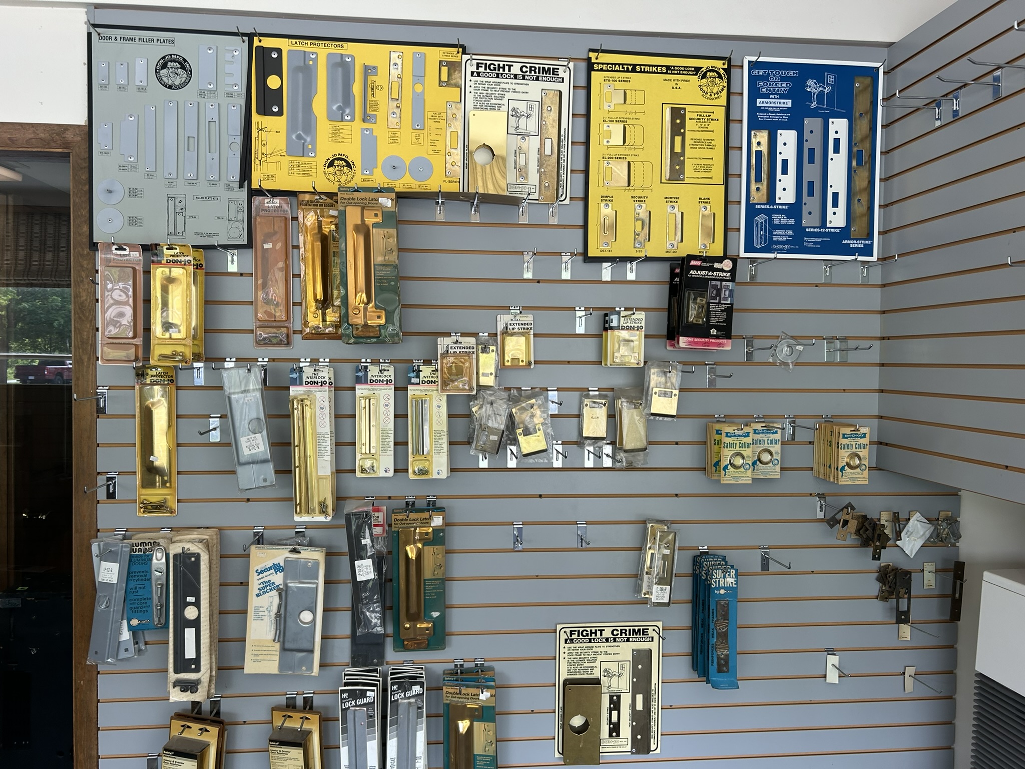 Chet's Lock Shop Image