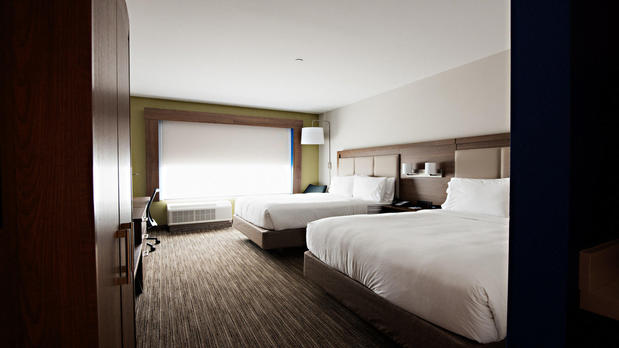 Images Holiday Inn Express & Suites Houston SW - Galleria Area by IHG