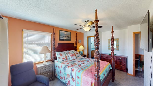 Images Midgett Realty - Avon