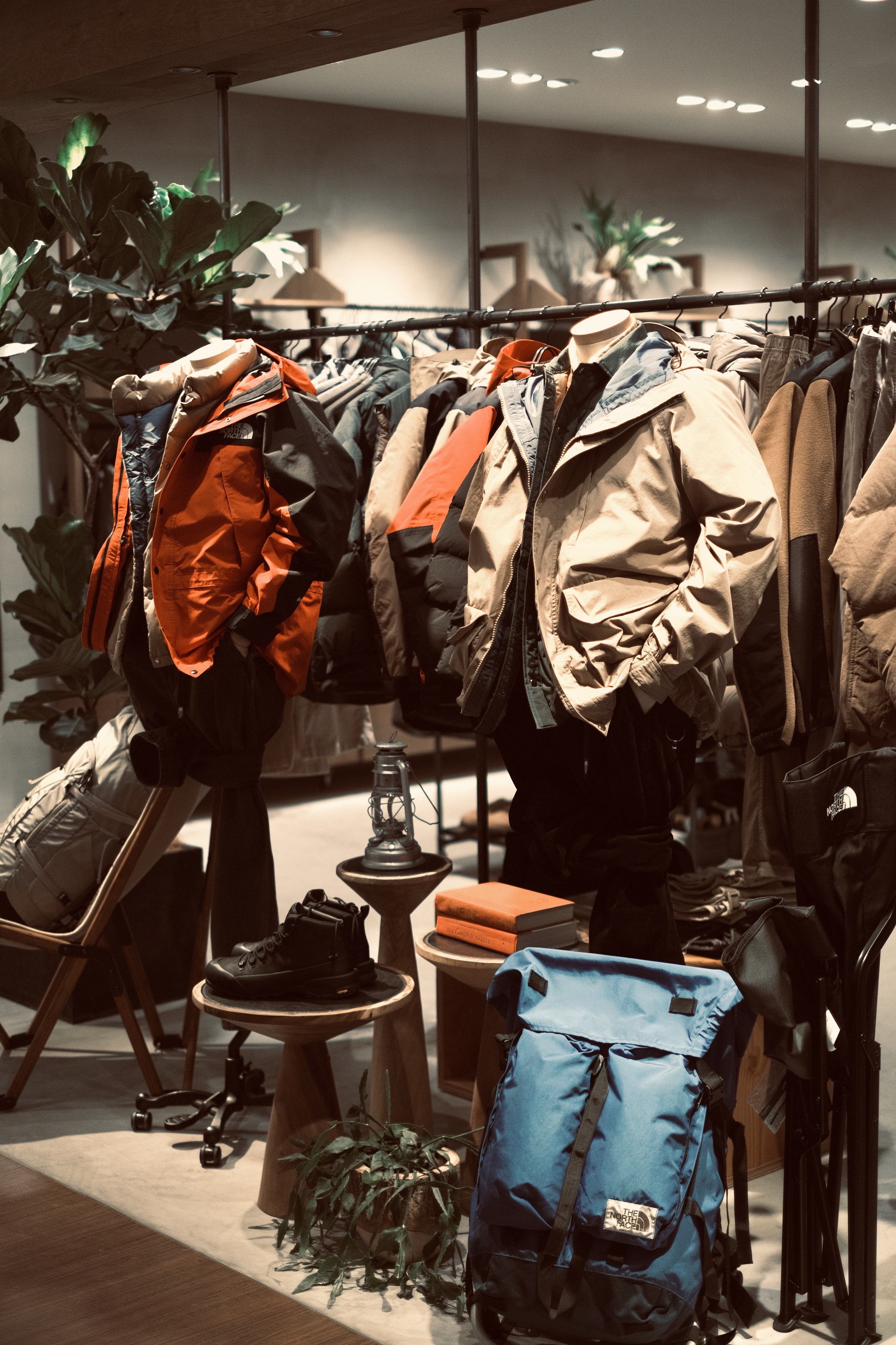 Images THE NORTH FACE MAN (ザ・ノース・フェイス マン) LUCUA1100