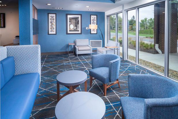 Images Holiday Inn Express & Suites Brevard – City Center by IHG