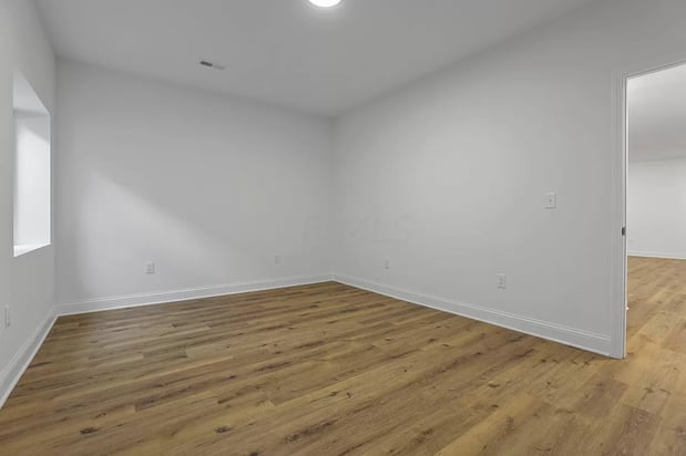 Images Eagle Home Services Inc.