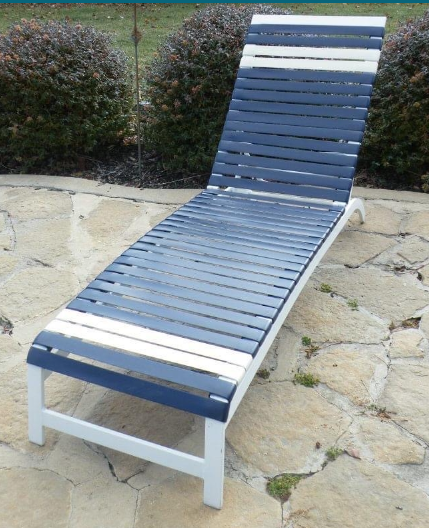 Vinyl Strap Chaise