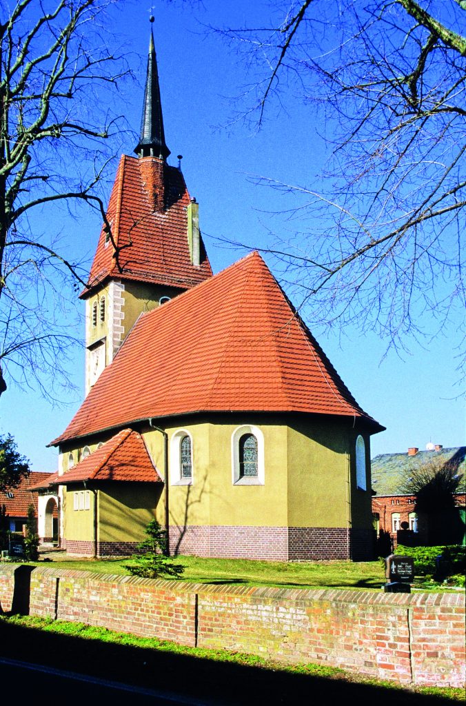 Kirche Lennewitz - Pfarrsprengel Rühstädt, Dorfstraße (Lennewitz) in Lennewitz