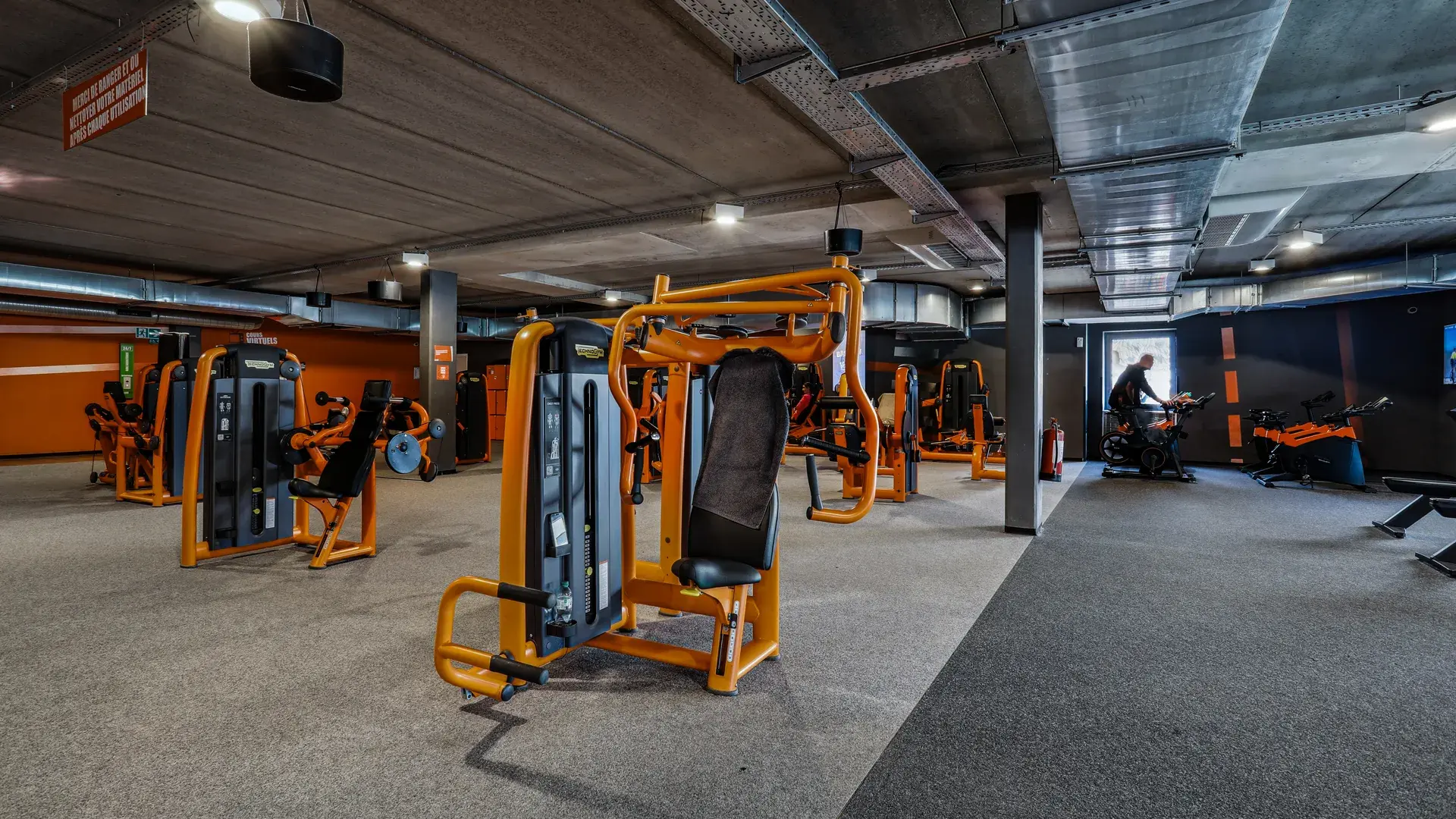 Images Basic-Fit 24/7