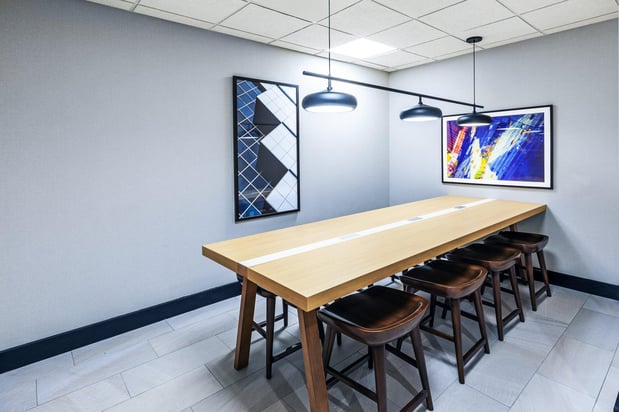 Images Holiday Inn & Suites Tulsa South by IHG