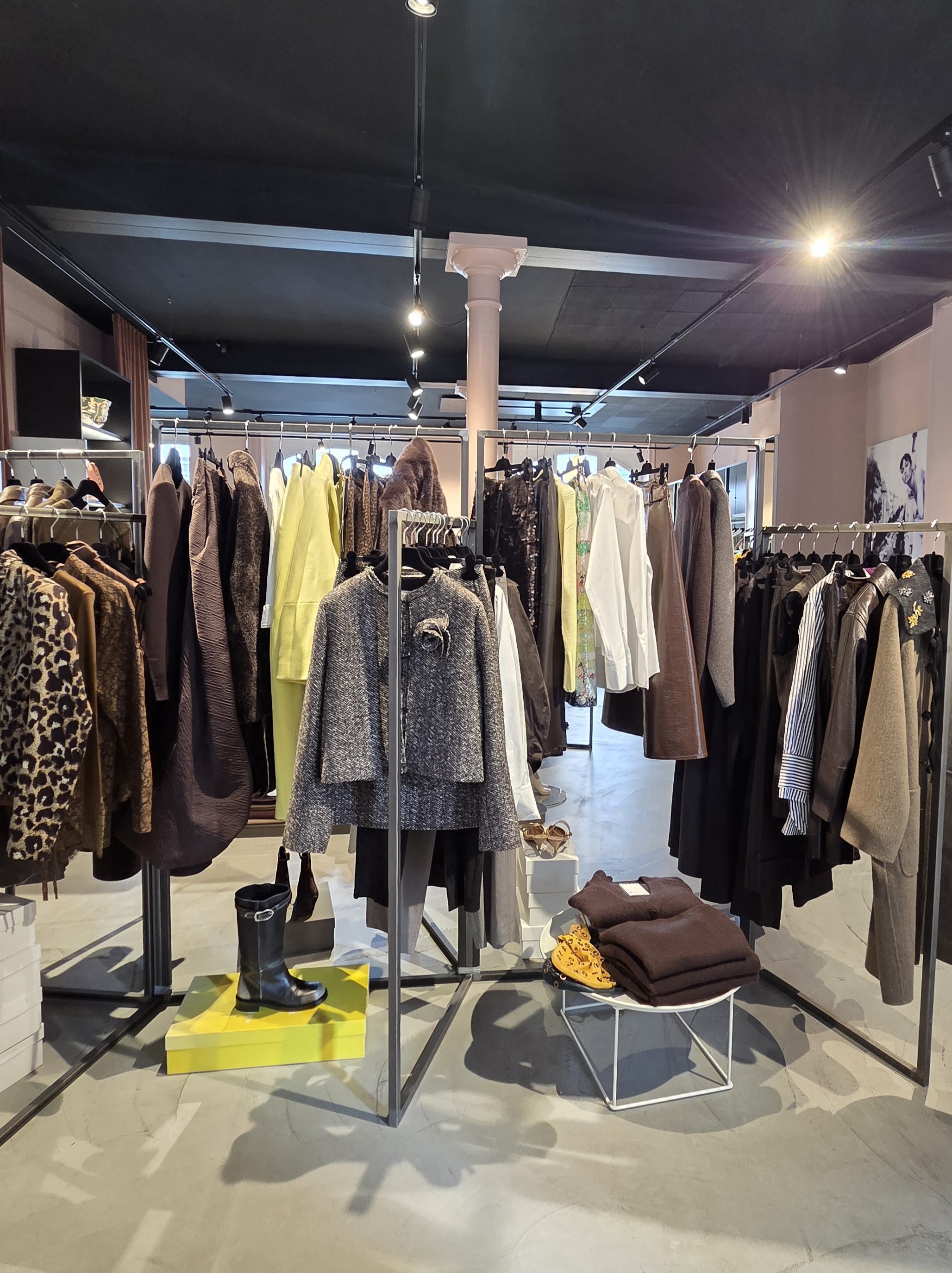 dress up by Annette Gasser, Blumenrain 16 in Basel