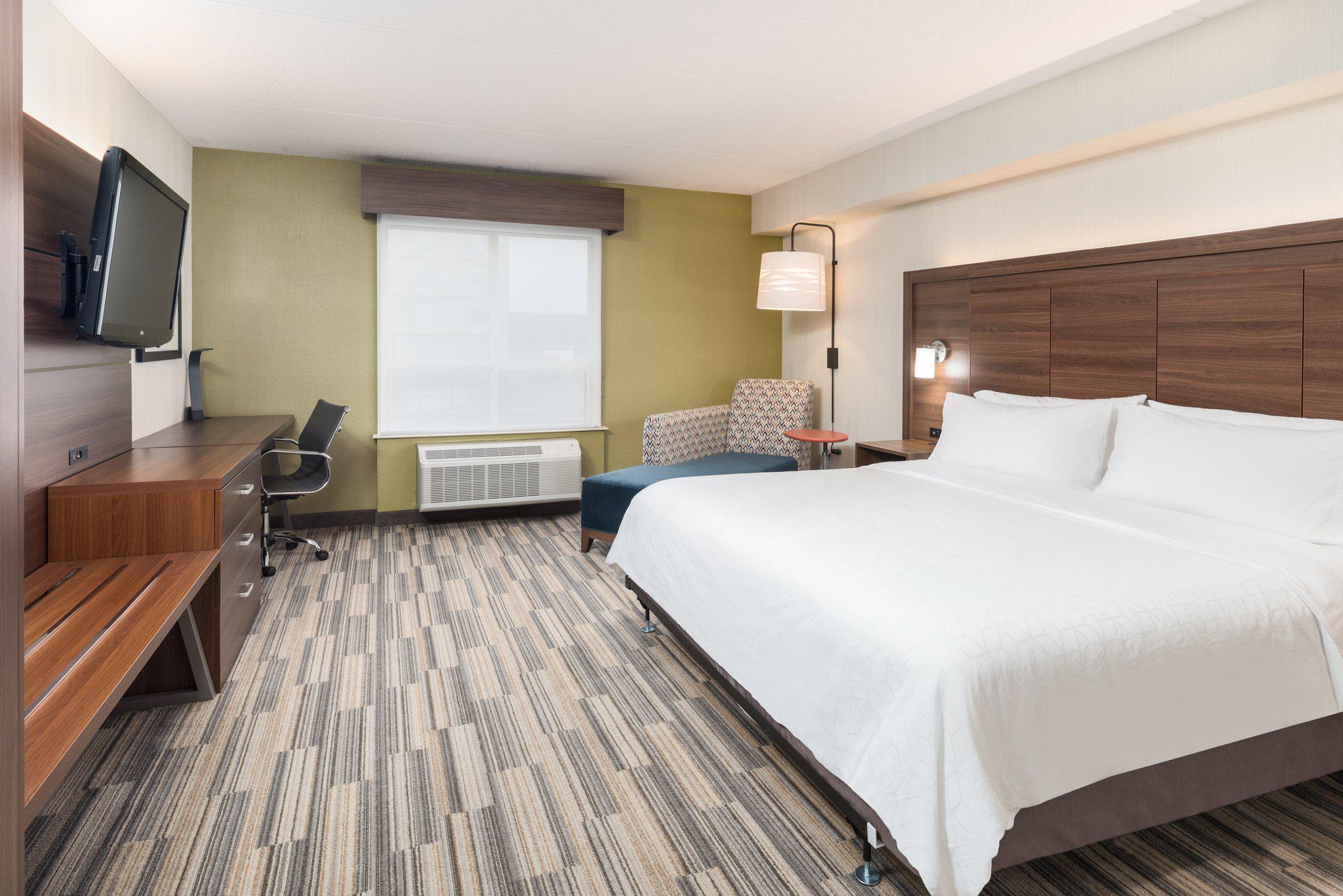 Images Holiday Inn Express & Suites Milton, an IHG Hotel