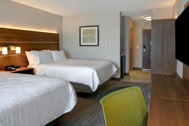Images Holiday Inn Express & Suites Ottawa, an IHG Hotel