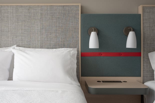 Images avid hotel Oak Creek by IHG