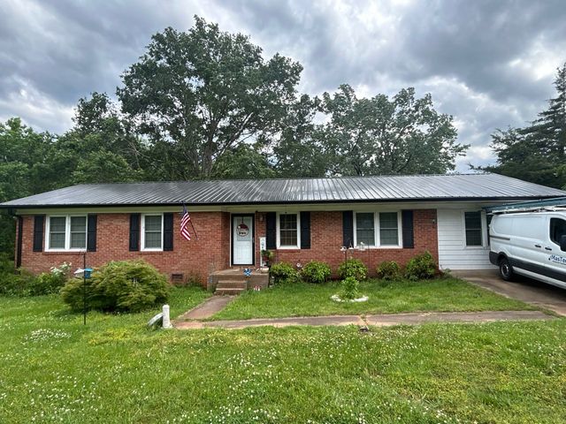 Mech Roofing and Gutter Image