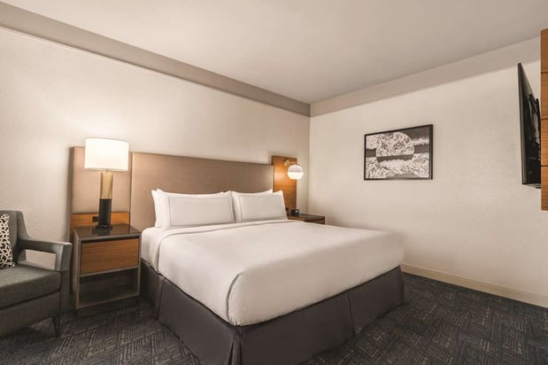 Images DoubleTree by Hilton Tampa Rocky Point Waterfront