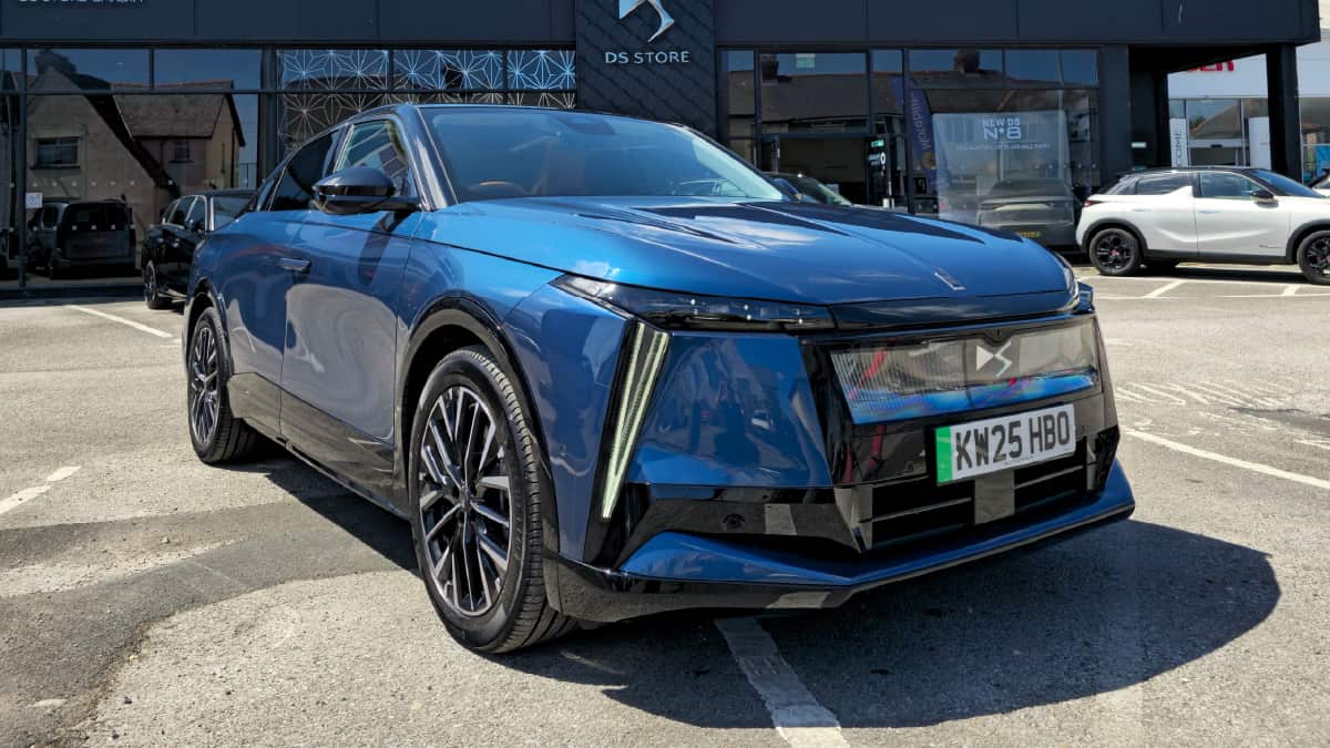 Images Evans Halshaw DS Salon Cardiff