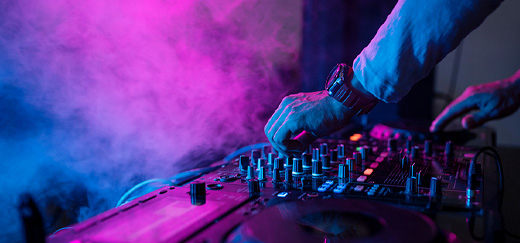DJ