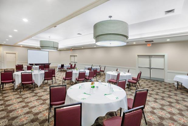 Images Holiday Inn Tyler - Conference Center by IHG