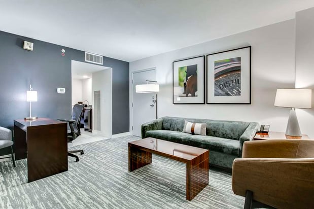 Images Embassy Suites by Hilton Louisville East